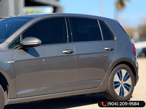 2016 Volkswagen e-Golf SE