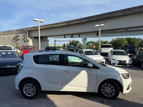 2020 Chevrolet Sonic FWD Hatchback 1FL 5-Door
