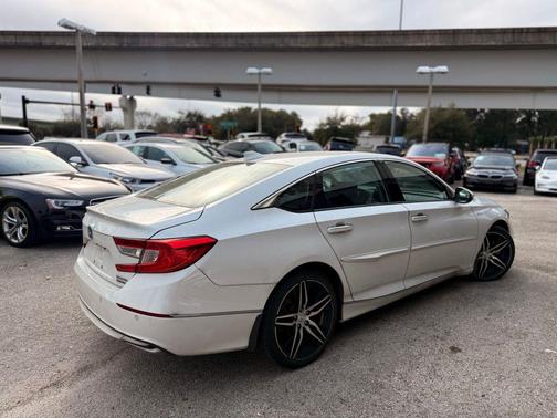 2022 Honda Accord Hybrid Touring