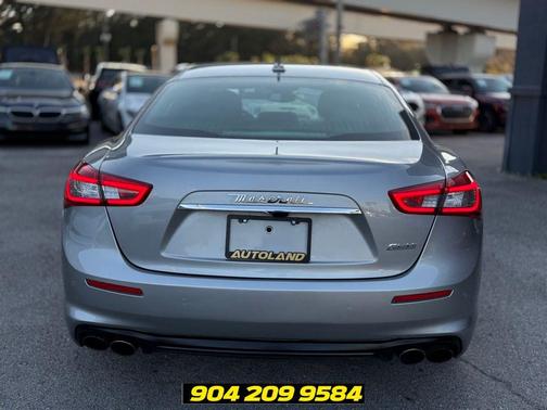 Bianco Alpi Pearlescent 2018 Maserati Ghibli Base