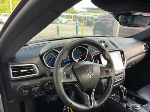 2018 Maserati Ghibli Base