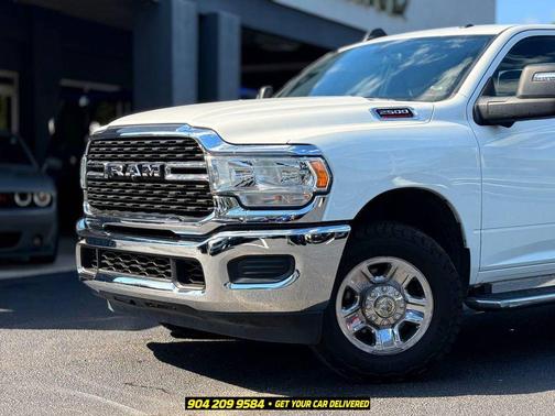 Bright White Clearcoat 2023 RAM 2500 Tradesman Crew Cab 4x2 8' Box