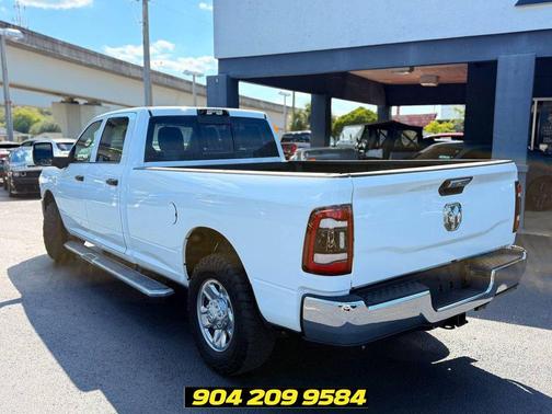 Bright White Clearcoat 2023 RAM 2500 Tradesman Crew Cab 4x2 8' Box
