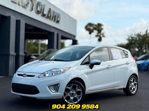 Oxford White 2012 Ford Fiesta SES