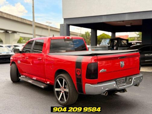Flame Red Clearcoat 2019 RAM 1500 Big Horn