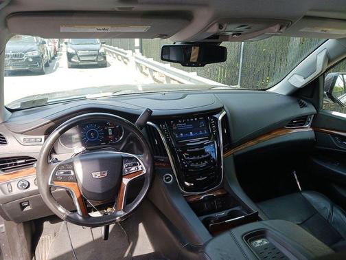 2016 Cadillac Escalade ESV Premium