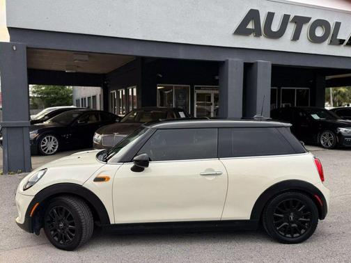 2017 MINI Hardtop Cooper