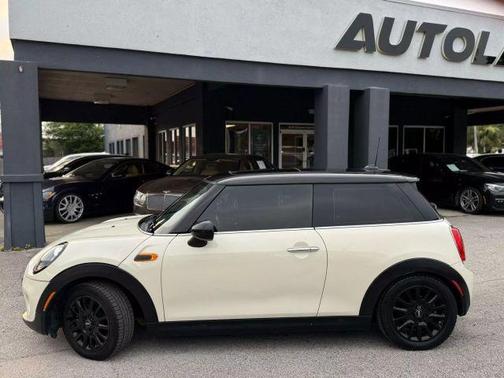 2017 MINI Hardtop Cooper