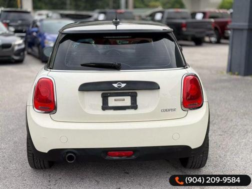 2017 MINI Hardtop Cooper