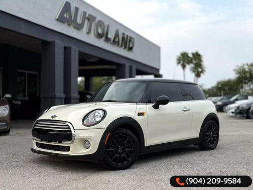 2017 MINI Hardtop Cooper