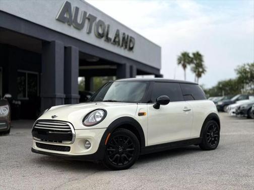 2017 MINI Hardtop Cooper