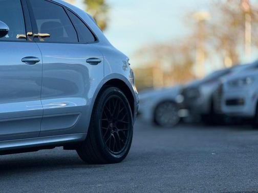 2017 Porsche Macan GTS
