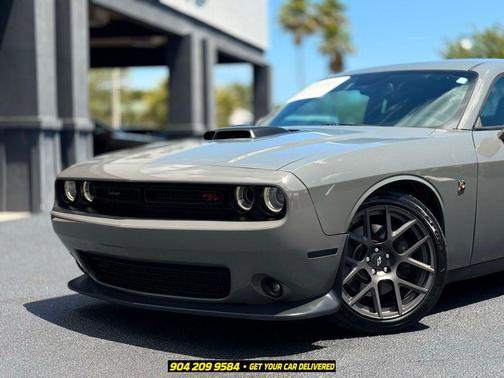 Destroyer Gray Clearcoat 2017 Dodge Challenger R/T 392