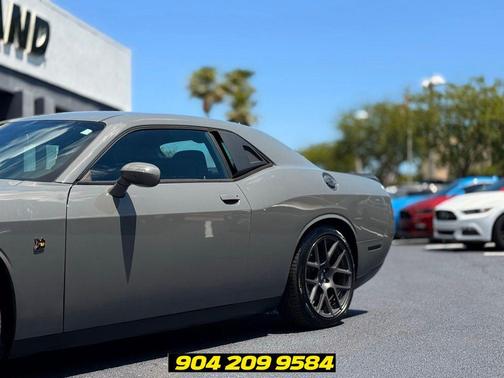Destroyer Gray Clearcoat 2017 Dodge Challenger R/T 392