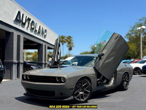 Destroyer Gray Clearcoat 2017 Dodge Challenger R/T 392