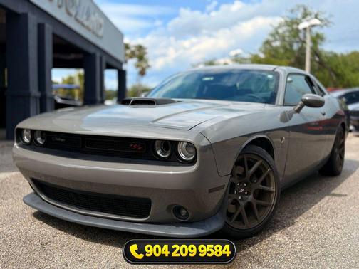 Destroyer Gray Clearcoat 2017 Dodge Challenger R/T 392
