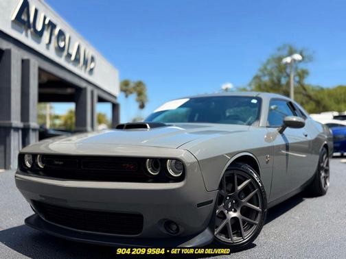 Destroyer Gray Clearcoat 2017 Dodge Challenger R/T 392