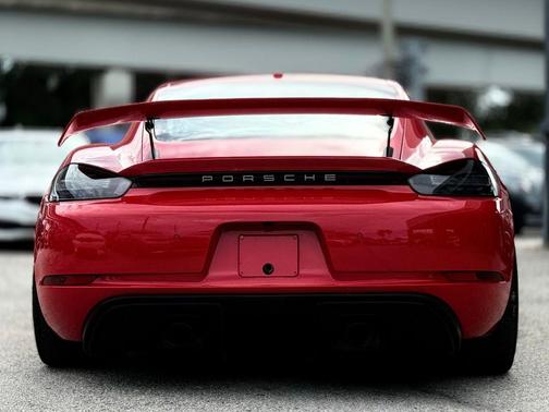 2021 Porsche 718 Cayman GT4