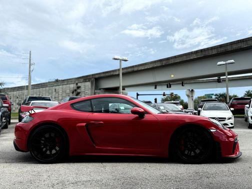 2021 Porsche 718 Cayman GT4