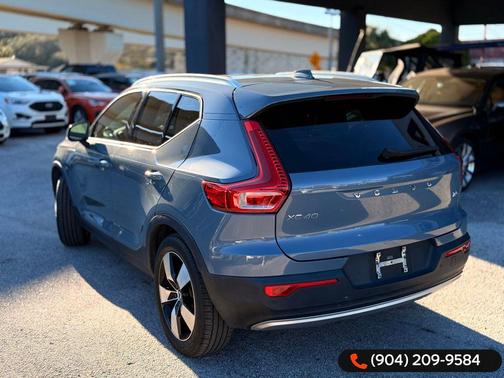 2020 Volvo XC40 T5 Momentum