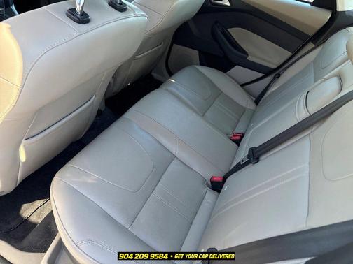 Green Metallic 2012 Ford Focus SEL