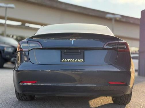 2022 Tesla Model 3 Standard Range