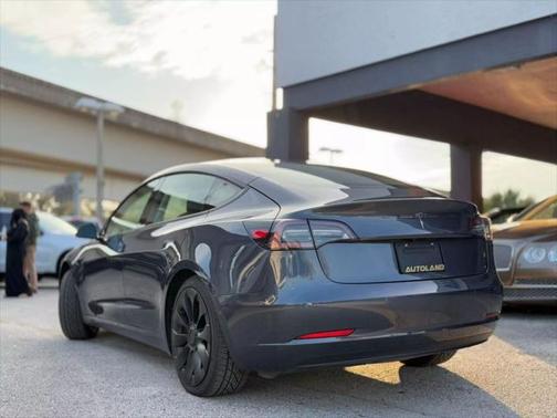 2022 Tesla Model 3 Standard Range