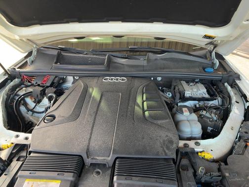 2020 Audi Q7 45 Premium Plus