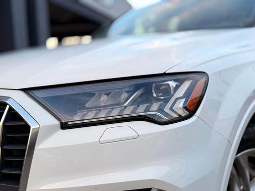 2020 Audi Q7 45 Premium Plus