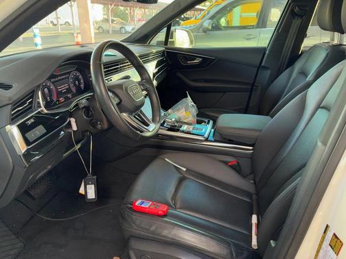 2020 Audi Q7 45 Premium Plus