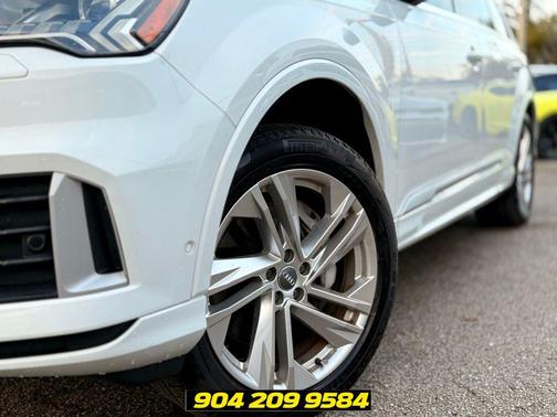 Carrara White 2020 Audi Q7 45 Premium Plus