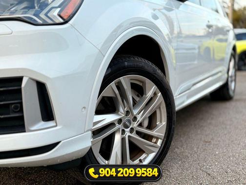 Carrara White 2020 Audi Q7 45 Premium Plus
