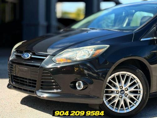Tuxedo Black Metallic 2014 Ford Focus Titanium
