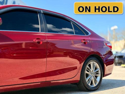 Ruby Flare Pearl 2017 Toyota Camry SE