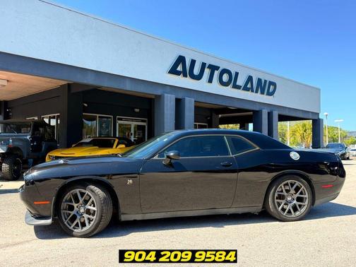 Pitch Black Clearcoat 2016 Dodge Challenger R/T Scat Pack