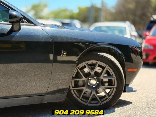 Pitch Black Clearcoat 2016 Dodge Challenger R/T Scat Pack