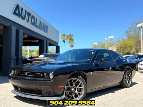 Pitch Black Clearcoat 2016 Dodge Challenger R/T Scat Pack