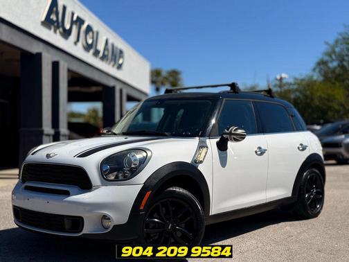 Light White 2014 MINI Countryman Cooper S