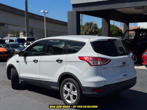 Oxford White 2016 Ford Escape S