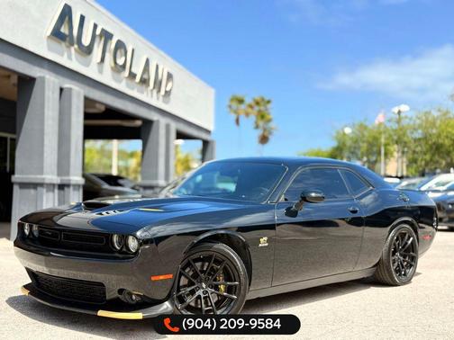 Pitch Black Clearcoat 2021 Dodge Challenger R/T Scat Pack