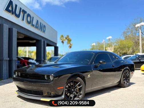 Pitch Black Clearcoat 2021 Dodge Challenger R/T Scat Pack