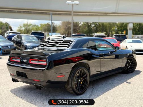 Pitch Black Clearcoat 2021 Dodge Challenger R/T Scat Pack