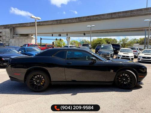 Pitch Black Clearcoat 2021 Dodge Challenger R/T Scat Pack