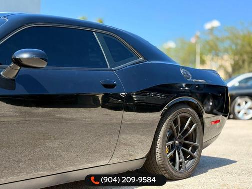 Pitch Black Clearcoat 2021 Dodge Challenger R/T Scat Pack