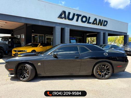 Pitch Black Clearcoat 2021 Dodge Challenger R/T Scat Pack