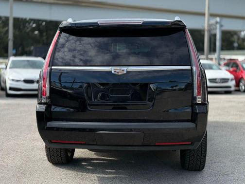 2018 Cadillac Escalade Base