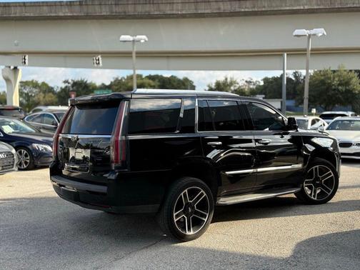 2018 Cadillac Escalade Base