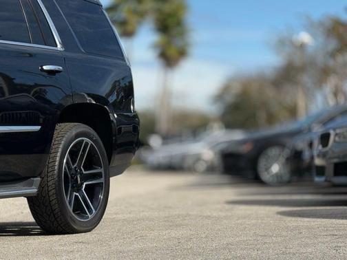 2018 Cadillac Escalade Base