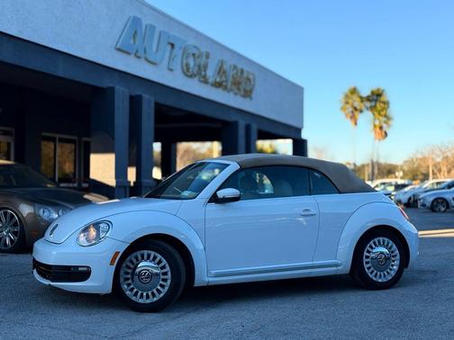 2014 Volkswagen Beetle Auto 1.8T w/Tech