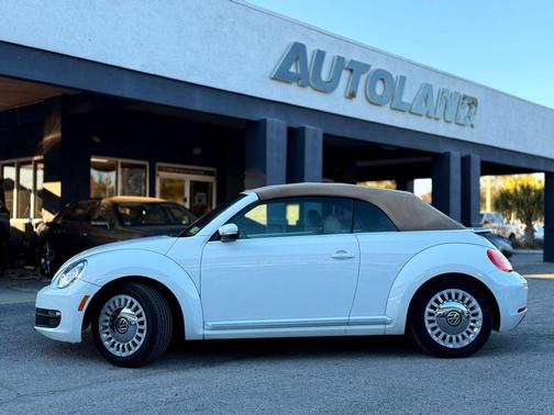 2014 Volkswagen Beetle Auto 1.8T w/Tech